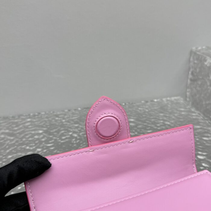 자크뮈스 밤비노 크로스바디 플랩백 핑크 스몰 금장 레더 레플리카 미러급 SA급 S급 고퀄리티 최상급 하이엔드 가방 [여성] 10