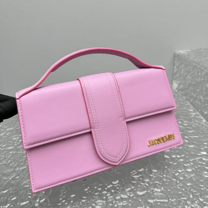 자크뮈스 밤비노 크로스바디 플랩백 핑크 라지 금장 레더 레플리카 미러급 SA급 S급 고퀄리티 최상급 하이엔드 가방 [여성] 4