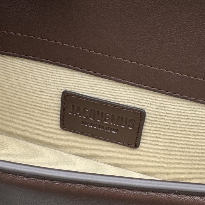 자크뮈스 밤비노 크로스바디 플랩백 다크 브라운 스몰 금장 레더 레플리카 미러급 SA급 S급 고퀄리티 최상급 하이엔드 가방 [여성] 10