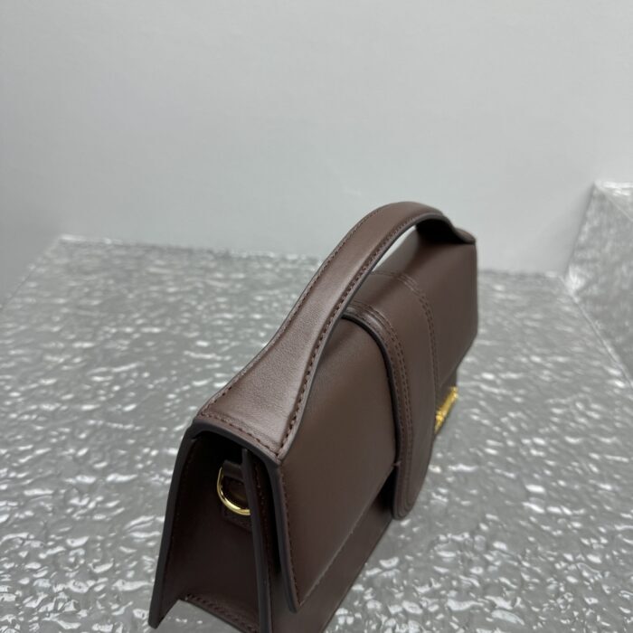 자크뮈스 밤비노 크로스바디 플랩백 다크 브라운 라지 금장 레더 레플리카 미러급 SA급 S급 고퀄리티 최상급 하이엔드 가방 [여성] 8