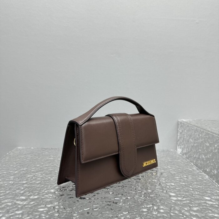자크뮈스 밤비노 크로스바디 플랩백 다크 브라운 라지 금장 레더 레플리카 미러급 SA급 S급 고퀄리티 최상급 하이엔드 가방 [여성] 5