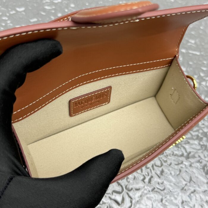 자크뮈스 밤비노 크로스바디 플랩백 꼬냑 스몰 금장 레더 레플리카 미러급 SA급 S급 고퀄리티 최상급 하이엔드 가방 [여성] 3