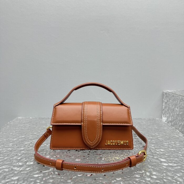 자크뮈스 밤비노 크로스바디 플랩백 꼬냑 스몰 금장 레더 레플리카 미러급 SA급 S급 고퀄리티 최상급 하이엔드 가방 [여성] 2