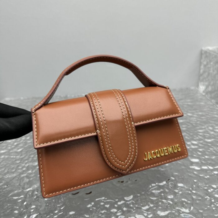 자크뮈스 밤비노 크로스바디 플랩백 꼬냑 스몰 금장 레더 레플리카 미러급 SA급 S급 고퀄리티 최상급 하이엔드 가방 [여성] 6