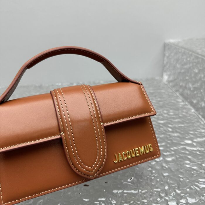 자크뮈스 밤비노 크로스바디 플랩백 꼬냑 스몰 금장 레더 레플리카 미러급 SA급 S급 고퀄리티 최상급 하이엔드 가방 [여성] 9