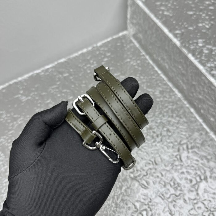 자크뮈스 밤비노 크로스바디 플랩백 다크 초록색 스몰 은장 레더 레플리카 미러급 SA급 S급 고퀄리티 최상급 하이엔드 가방 [여성] 12