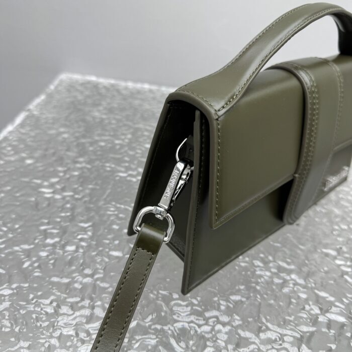 자크뮈스 밤비노 크로스바디 플랩백 다크 초록색 라지 은장 레더 레플리카 미러급 SA급 S급 고퀄리티 최상급 하이엔드 가방 [여성] 8