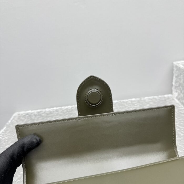 자크뮈스 밤비노 크로스바디 플랩백 다크 초록색 라지 은장 레더 레플리카 미러급 SA급 S급 고퀄리티 최상급 하이엔드 가방 [여성] 13