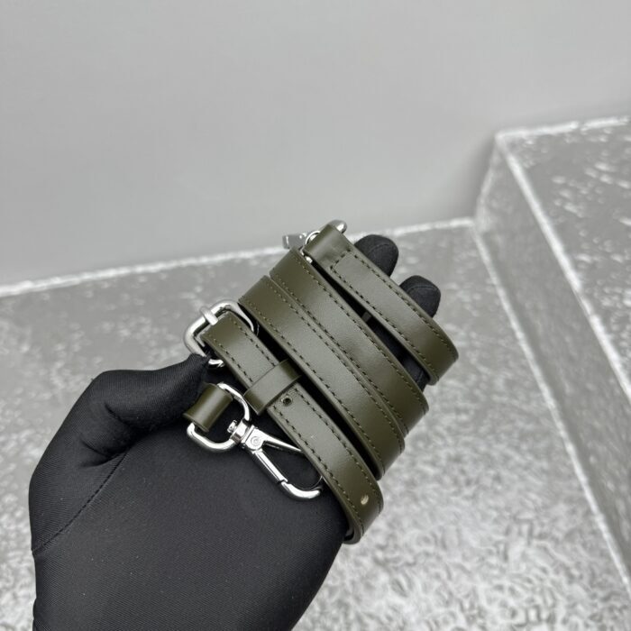 자크뮈스 밤비노 크로스바디 플랩백 다크 초록색 라지 은장 레더 레플리카 미러급 SA급 S급 고퀄리티 최상급 하이엔드 가방 [여성] 12