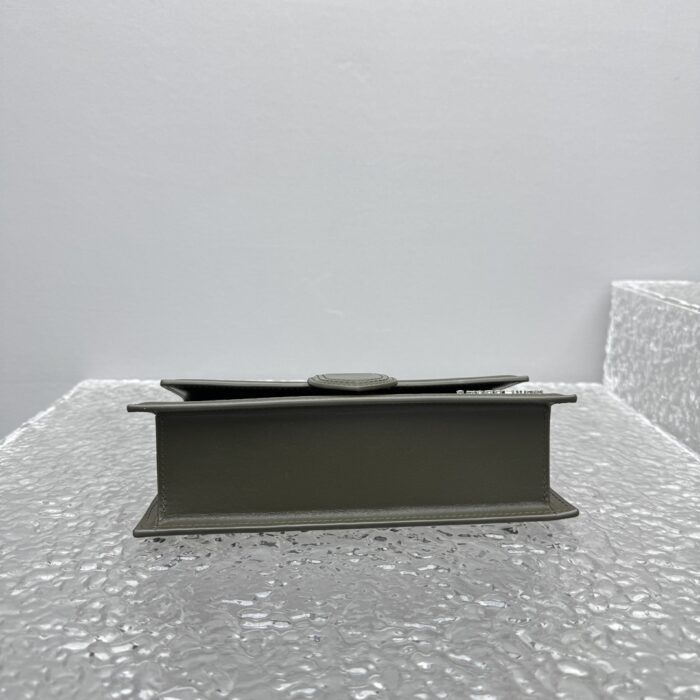 자크뮈스 밤비노 크로스바디 플랩백 다크 초록색 라지 은장 레더 레플리카 미러급 SA급 S급 고퀄리티 최상급 하이엔드 가방 [여성] 11