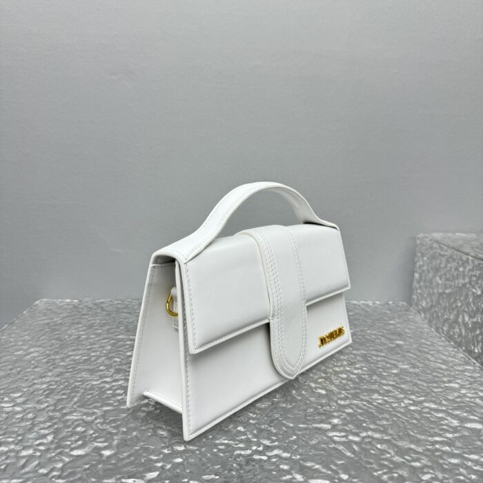 자크뮈스 밤비노 크로스바디 플랩백 화이트 라지 금장 레더 레플리카 미러급 SA급 S급 고퀄리티 최상급 하이엔드 가방 [여성] 7