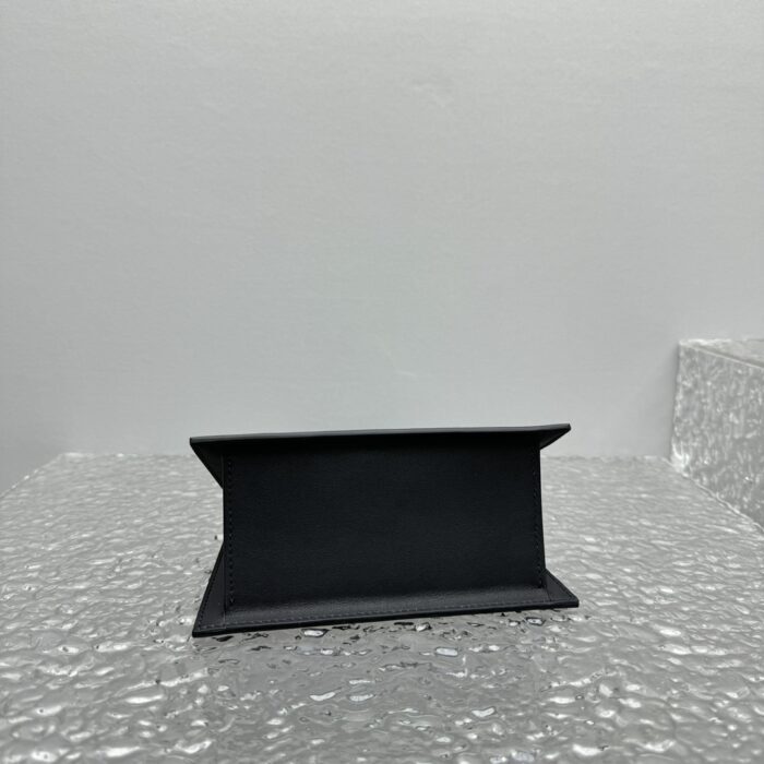 자크뮈스 르 치키토 시그니쳐 핸드백 블랙 미디엄 금장 레더 레플리카 미러급 SA급 S급 고퀄리티 최상급 하이엔드 가방 [여성] 5