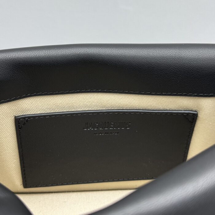 자크뮈스 라 포쉐트 론드 까레 테이크아웃 클러치 블랙 금장 양가죽 레플리카 미러급 SA급 S급 고퀄리티 최상급 하이엔드 가방 [여성] 14