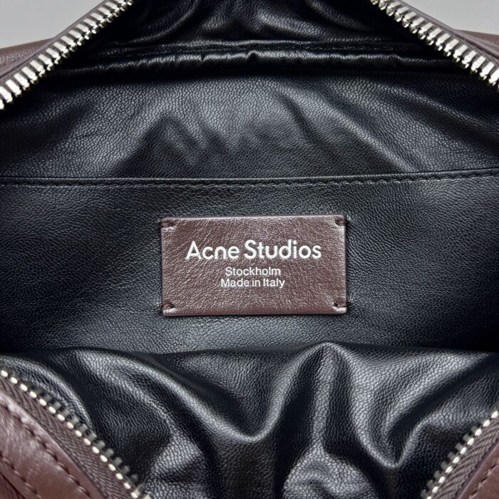 아크네스튜디오 카메로 키트 크로스바디백 초콜릿 브라운 스몰 레플리카 미러급 SA급 S급 고퀄리티 최상급 하이엔드 가방 [여성] 17