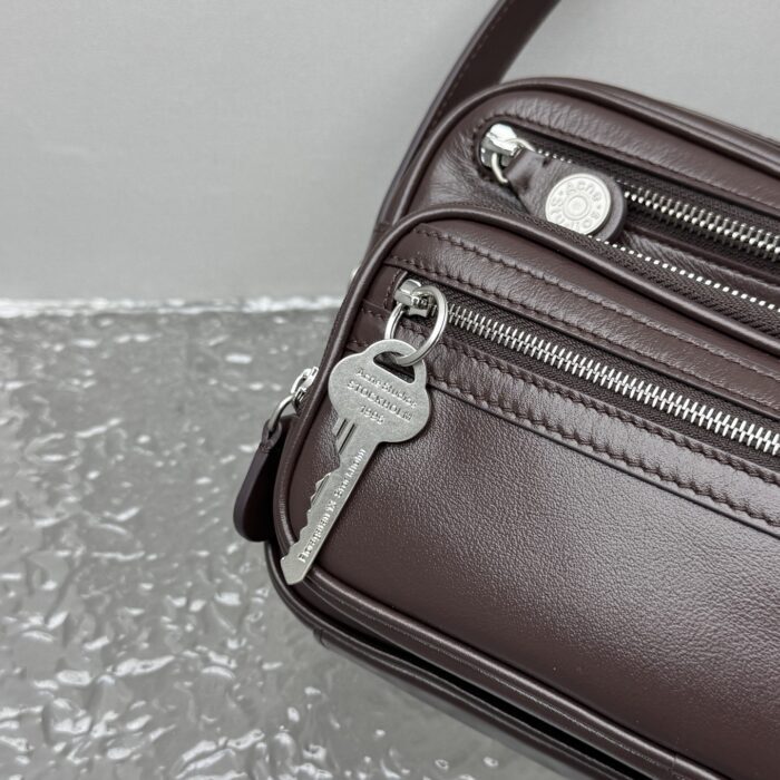 아크네스튜디오 카메로 키트 크로스바디백 초콜릿 브라운 스몰 레플리카 미러급 SA급 S급 고퀄리티 최상급 하이엔드 가방 [여성] 10