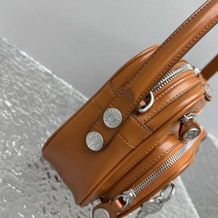 아크네스튜디오 카메로 키트 크로스바디백 꼬냑 스몰 레플리카 미러급 SA급 S급 고퀄리티 최상급 하이엔드 가방 [여성] 13