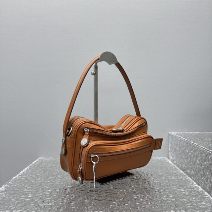 아크네스튜디오 카메로 키트 크로스바디백 꼬냑 스몰 레플리카 미러급 SA급 S급 고퀄리티 최상급 하이엔드 가방 [여성] 8