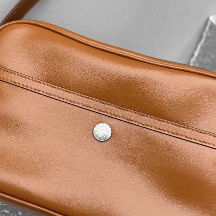 아크네스튜디오 카메로 키트 크로스바디백 꼬냑 스몰 레플리카 미러급 SA급 S급 고퀄리티 최상급 하이엔드 가방 [여성] 17