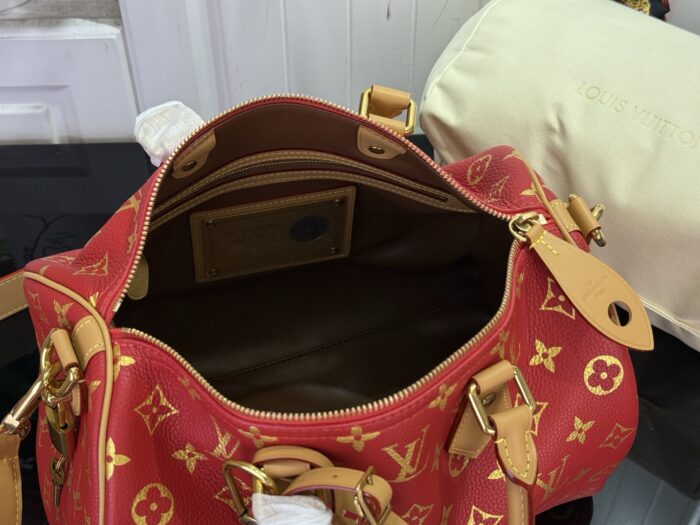 루이비통 스피디 P9 반둘리에 30 M15281 레드 레플리카 미러급 SA급 S급 고퀄리티 최상급 하이엔드 가방 [남성여성공용] 3