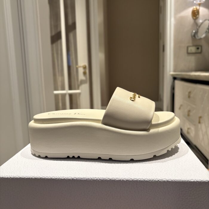 디올 D-Lane 통굽 슬리퍼 화이트 4cm 레플리카 미러급 SA급 S급 고퀄리티 최상급 하이엔드 신발 [여성]