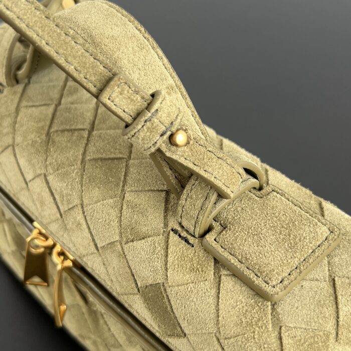 보테가베네타 뱅뱅 배니티 케이스 스웨이드 올리브 789109 레플리카 미러급 SA급 S급 고퀄리티 최상급 하이엔드 가방 [여성] 5