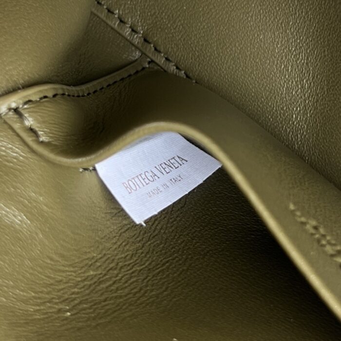 보테가베네타 뱅뱅 배니티 케이스 스웨이드 올리브 789109 레플리카 미러급 SA급 S급 고퀄리티 최상급 하이엔드 가방 [여성] 9