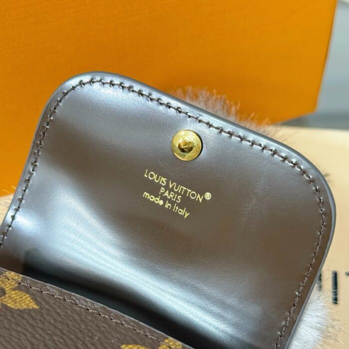 루이비통 LV 큐트 허스키 백 참 모노그램 M03231 레플리카 미러급 SA급 S급 고퀄리티 최상급 하이엔드 악세사리 [남성여성공용] 13