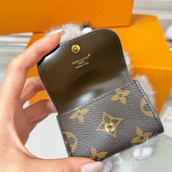 루이비통 LV 큐트 허스키 백 참 모노그램 M03231 레플리카 미러급 SA급 S급 고퀄리티 최상급 하이엔드 악세사리 [남성여성공용] 11