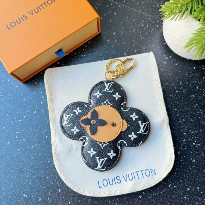 루이비통 비비엔 백 참 블랙 M03823 레플리카 미러급 SA급 S급 고퀄리티 최상급 하이엔드 악세사리 [남성여성공용] 3