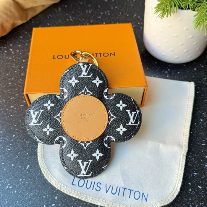 루이비통 비비엔 백 참 블랙 M03823 레플리카 미러급 SA급 S급 고퀄리티 최상급 하이엔드 악세사리 [남성여성공용] 7