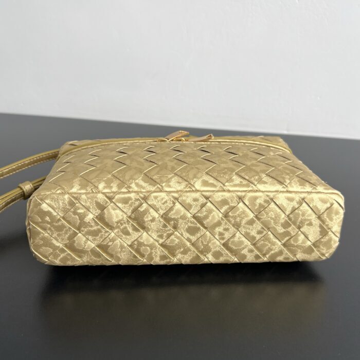 보테가베네타 뱅뱅 배니티 케이스 789109 빈티지 골드 레플리카 미러급 SA급 S급 고퀄리티 최상급 하이엔드 가방 [여성] 4