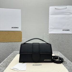 자크뮈스 밤비노 크로스바디 플랩백 블랙 은장 무광 레더 레플리카 미러급 SA급 S급 고퀄리티 최상급 하이엔드 가방 [여성]