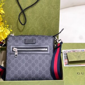 구찌 GG 블랙 스몰 메신저 백 GG 슈프림 523599 레플리카 미러급 SA급 S급 고퀄리티 최상급 하이엔드 가방 [남성여성공용]