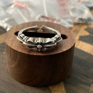 크롬하츠 슬림 오픈 반지 레플리카 미러급 SA급 S급 고퀄리티 최상급 하이엔드 악세사리 [남성여성공용]