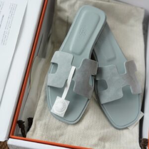 에르메스 오란 샌들 슬리퍼 스웨이드 라이트 남회색 레플리카 미러급 SA급 S급 고퀄리티 최상급 하이엔드 신발 [여성]