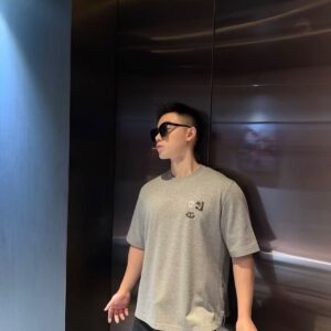 에르메스 파리스 아플리케 가죽 반팔티 그레이 레플리카 미러급 SA급 S급 고퀄리티 하이엔드 최상급 의류 [남성여성공용]