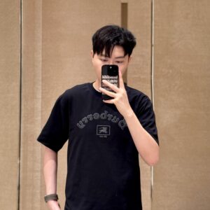 버버리 고딕 로고 크루넥 반팔티 블랙 레플리카 미러급 SA급 S급 고퀄리티 하이엔드 최상급 의류 [남성여성공용]