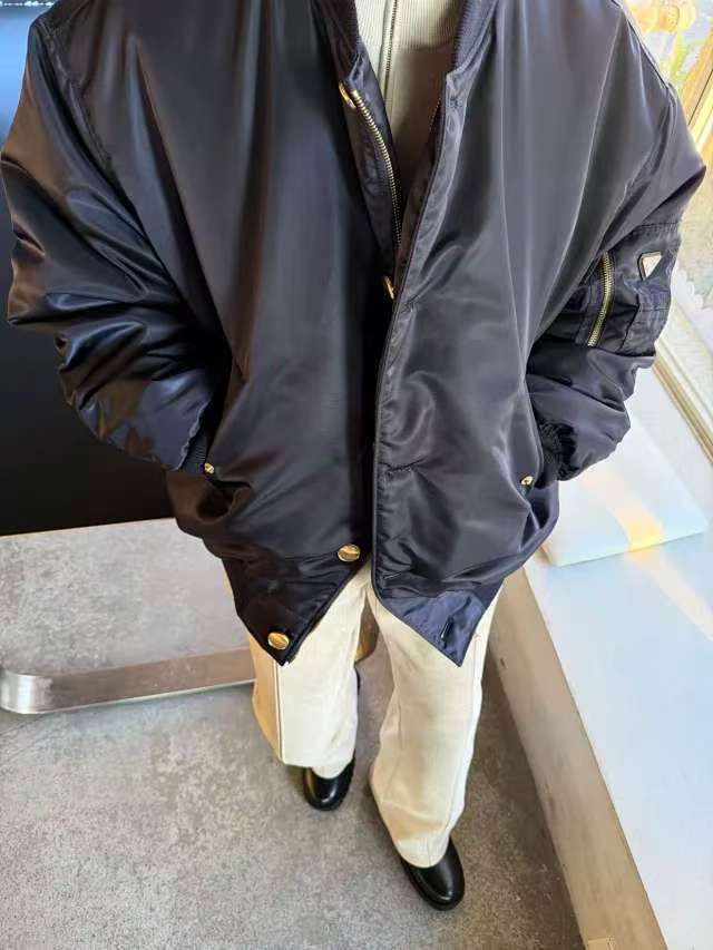 프라다 리나일론 봄버 자켓 블루 P00958165 레플리카 미러급 SA급 S급 고퀄리티 하이엔드 최상급 의류 [남성여성공용] 7