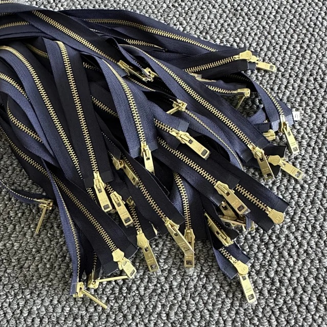 프라다 리나일론 봄버 자켓 블루 P00958165 레플리카 미러급 SA급 S급 고퀄리티 하이엔드 최상급 의류 [남성여성공용] 39