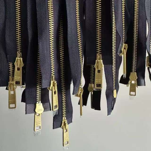 프라다 리나일론 봄버 자켓 블루 P00958165 레플리카 미러급 SA급 S급 고퀄리티 하이엔드 최상급 의류 [남성여성공용] 41