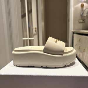 디올 D-Lane 통굽 슬리퍼 화이트 4cm 레플리카 미러급 SA급 S급 고퀄리티 최상급 하이엔드 신발 [여성]