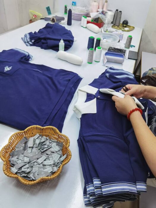 디올 은방울꽃 자수 폴로 셔츠 / 반팔티 / 카라티 네이비 593M810A7024 레플리카 미러급 SA급 S급 고퀄리티 하이엔드 최상급 의류 [남성여성공용] 8