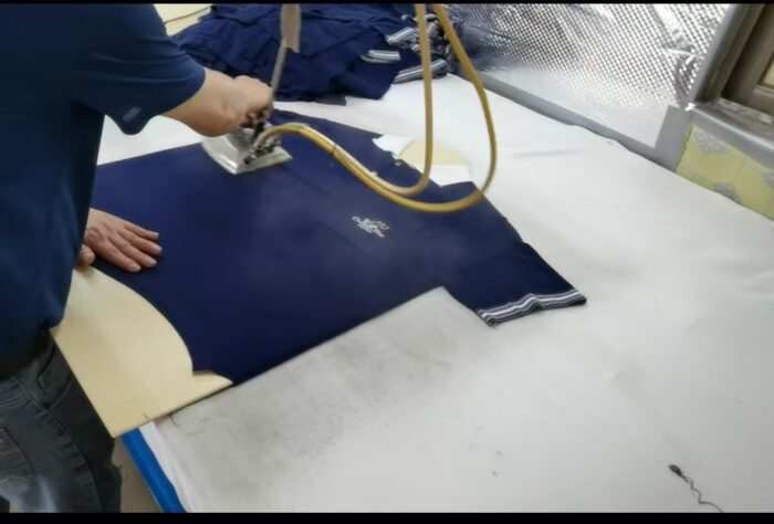 디올 은방울꽃 자수 폴로 셔츠 / 반팔티 / 카라티 네이비 593M810A7024 레플리카 미러급 SA급 S급 고퀄리티 하이엔드 최상급 의류 [남성여성공용] 9