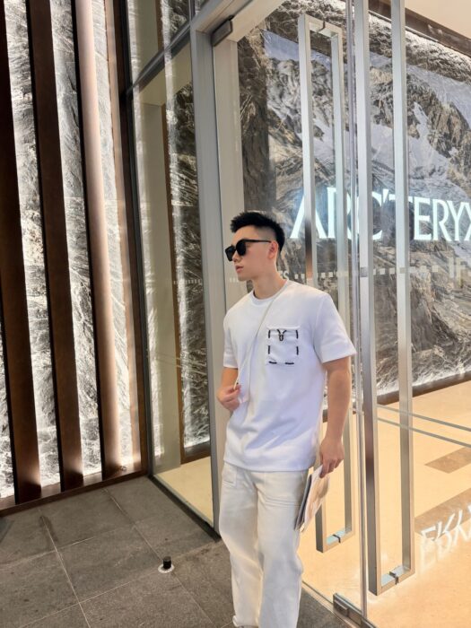 펜디 포켓 선 디자인 순색 반팔티 화이트 레플리카 미러급 SA급 S급 고퀄리티 하이엔드 최상급 의류 [남성여성공용] 2