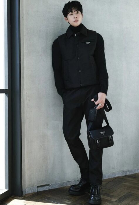 프라다 패딩 리나일론 베스트 블랙 조끼 레플리카 미러급 SA급 S급 고퀄리티 하이엔드 최상급 의류 [남성여성공용] 15