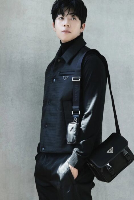 프라다 패딩 리나일론 베스트 블랙 조끼 레플리카 미러급 SA급 S급 고퀄리티 하이엔드 최상급 의류 [남성여성공용] 16