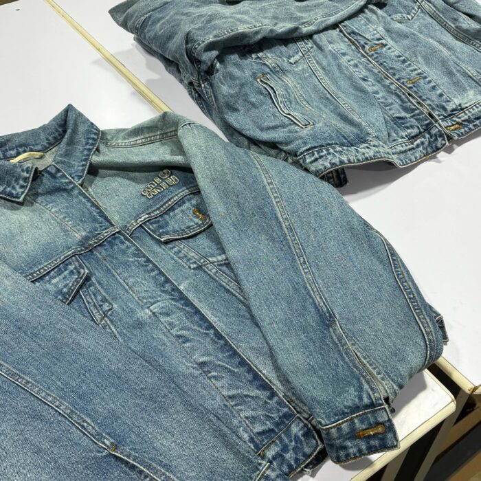 미우미우 블루종 데님 자켓 라이트 블루 레플리카 미러급 SA급 S급 고퀄리티 하이엔드 최상급 의류 [남성여성공용] 2