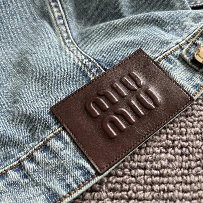 미우미우 블루종 데님 자켓 라이트 블루 레플리카 미러급 SA급 S급 고퀄리티 하이엔드 최상급 의류 [남성여성공용] 3