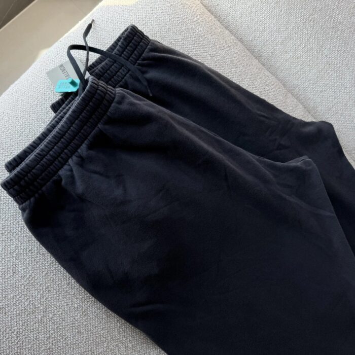 발렌시아가 로렐 클래식 배기 스웨트팬츠 페이디드 블랙 레플리카 미러급 SA급 S급 고퀄리티 하이엔드 최상급 의류 [남성여성공용] 2