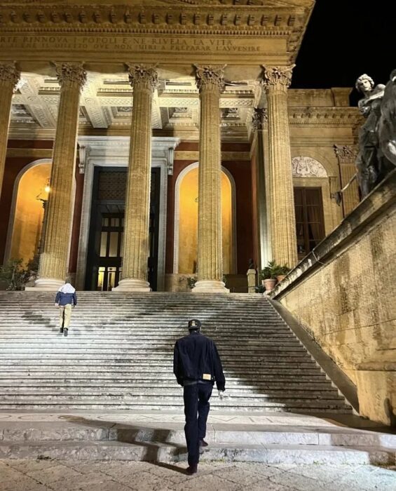 프라다 빈티지 코르덴 자켓 블루 레플리카 미러급 SA급 S급 고퀄리티 하이엔드 최상급 의류 [남성여성공용] 9